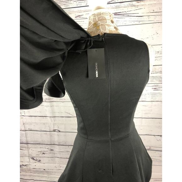 NWT Fashion Nova city heights top large cape shoulder & ruffles size medium - Picture 7 of 10